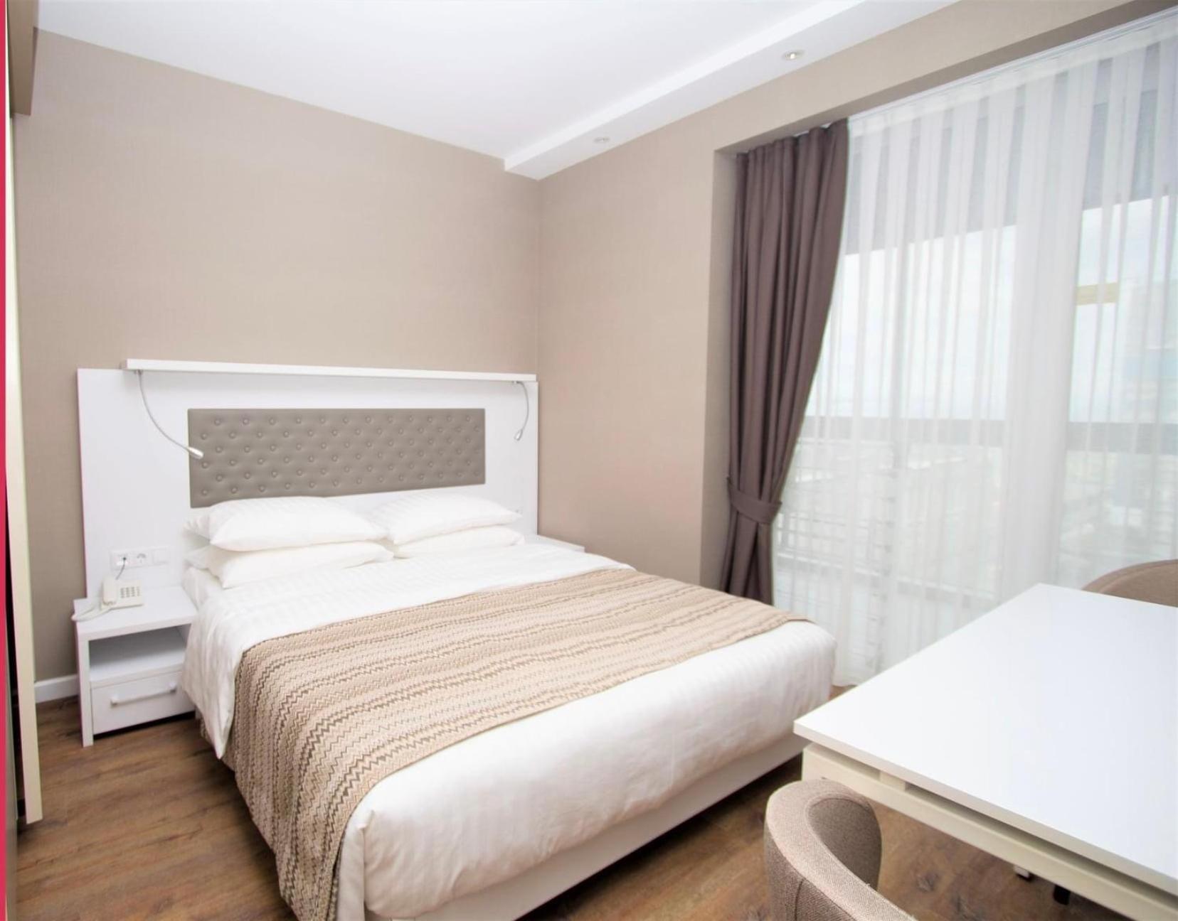 Alliance Palace Aparthotel By Marriott Batumi Exteriér fotografie