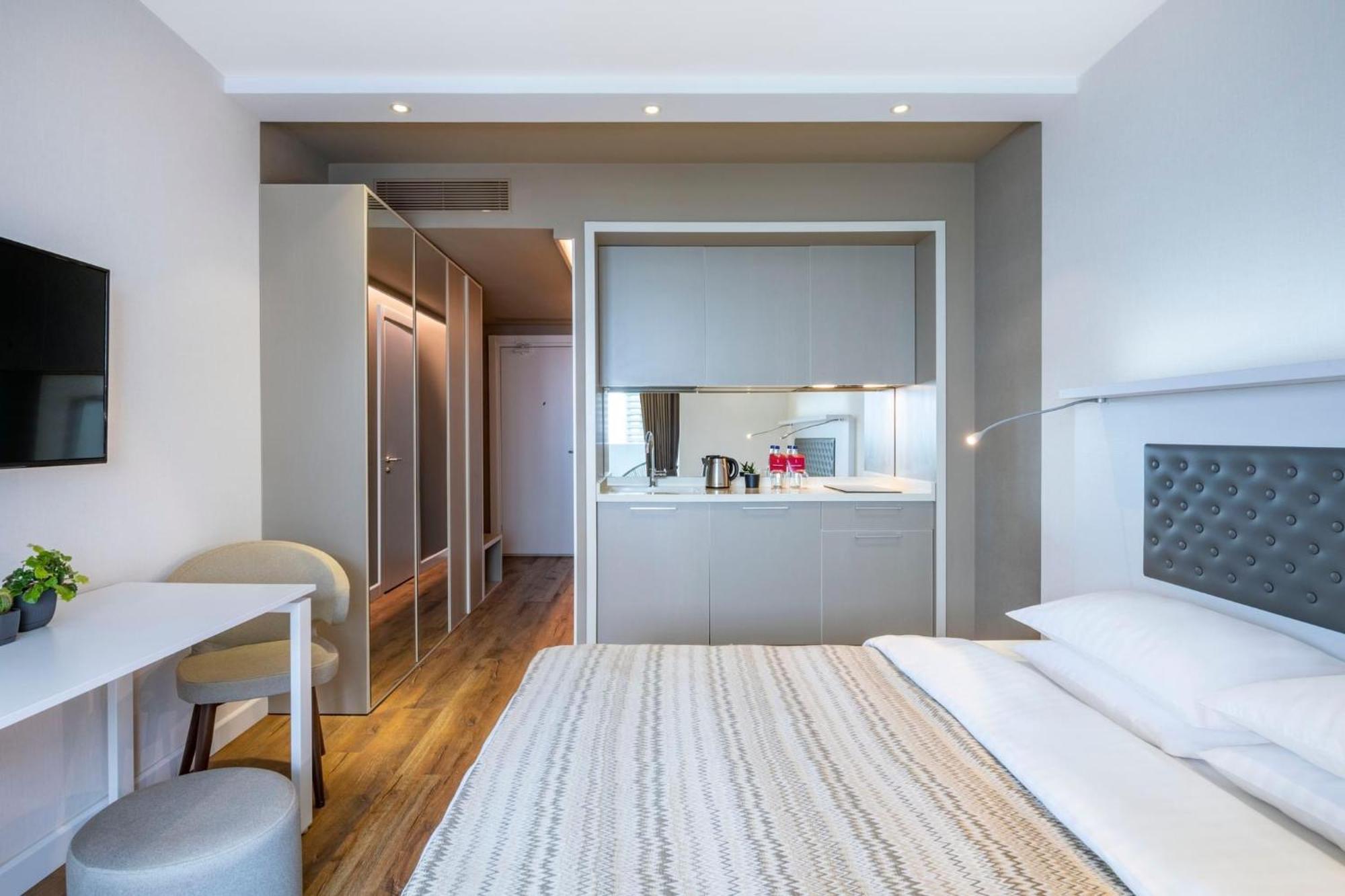 Alliance Palace Aparthotel By Marriott Batumi Exteriér fotografie