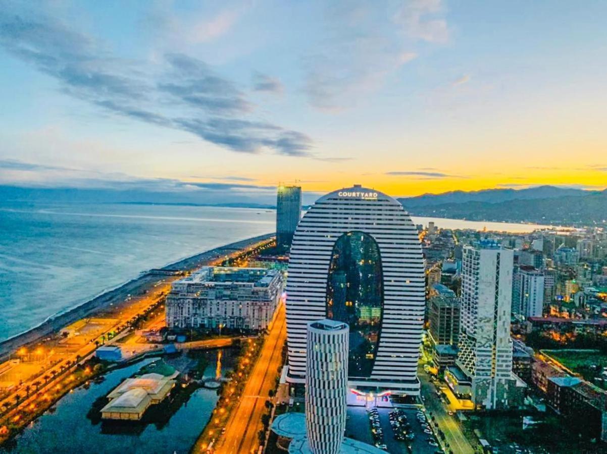 Alliance Palace Aparthotel By Marriott Batumi Exteriér fotografie